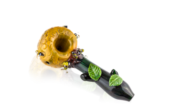 Honeypot hand pipe from Empire Glass - Headquest Magazine
