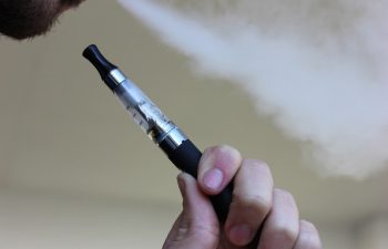 man vaping pic - headquest magazine
